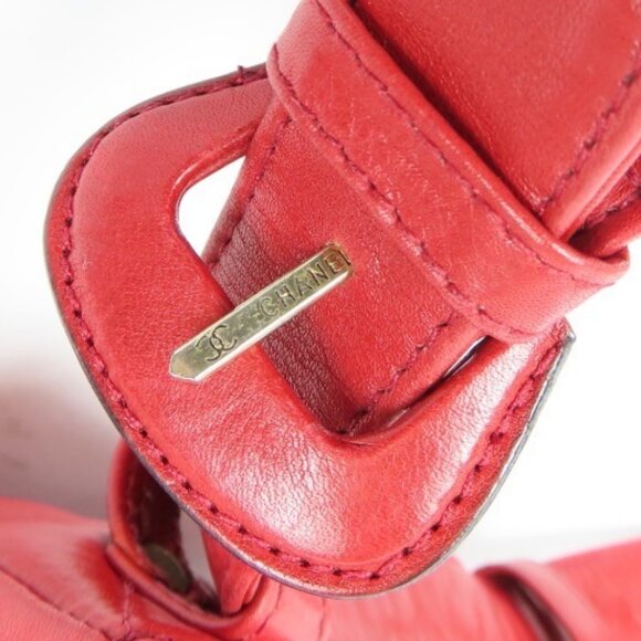 Authentic CHANEL CC Vintage Matelasse Lambskin Waist Pouch Bum Bag Leather Red - Picture 14 of 16